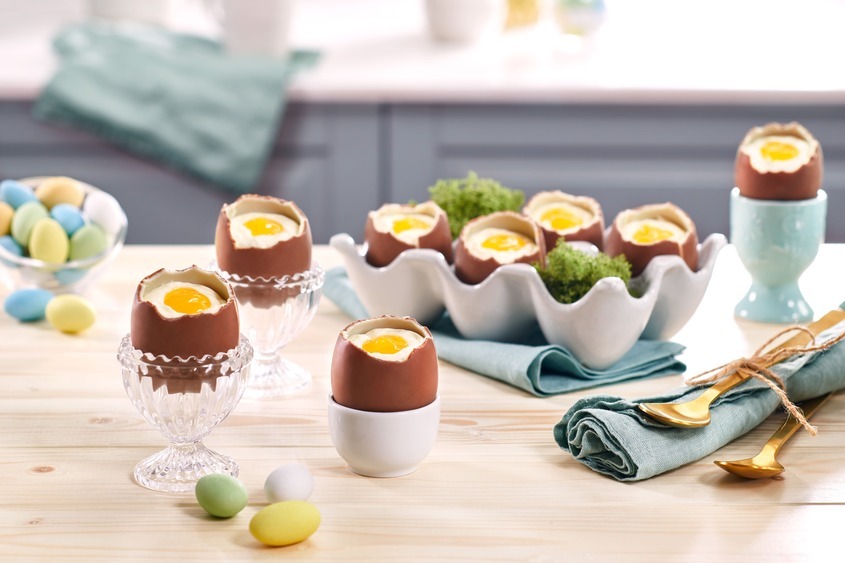 Шоколадови яйца със сметанова плънка и лимоново сладко за Великден
