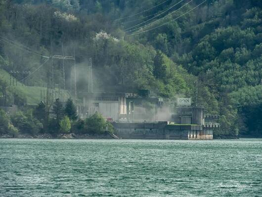 Взрив във водноелектрическа централа недалеч от италанския град Болоня е