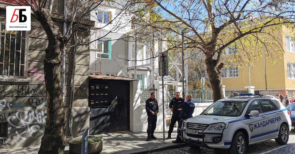 Полиция влезе в два офиса в София, за които неофициално