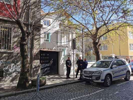 Полиция влезе в два офиса в София за които неофициално