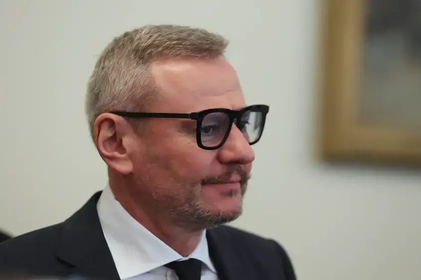 Фалшива подписка от името на над 200 творци се обяви срещу Евтим Милошев