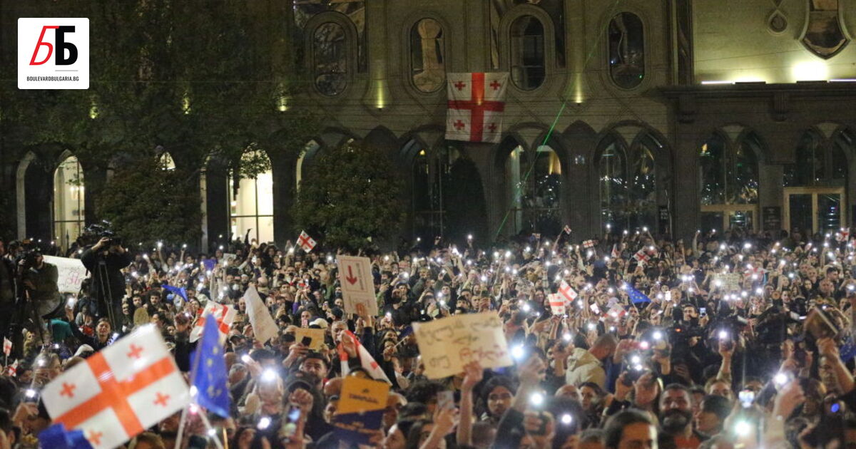 В понеделник вечер хиляди грузинци протестираха в Тбилиси с искане