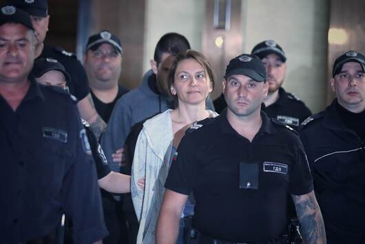 Петя Банкова получи ново обвинение в деня, в който съдът решава за ареста ѝ