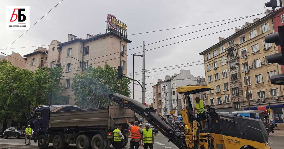 Спор за ремонт на бул. Патриарх Евтимий е прераснал във