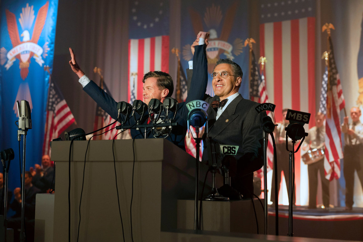 <b>The Plot Against America </b>
<br><br>
Създателите на един от най-добрите съвременни сериали The Wire Дейвид Саймън и Ед Бърнс адаптират книгата на Филип Рот "Заговорът срещу Америка", за да разкажат алтернативната история на света в най-важния момент на ХХ век. Годината е 1940, Европа е в разгара на Втората световна война, а ключовите президентски избори в САЩ произвеждат неочакван резултат. Рузвелт губи битката, а за държавен глава е избран известният пилот Чарлс Линдберг - приятел на Хитлер, антисемит, убеден изолационист и привърженик на доктрината "Америка първа". Шестте му епизода са достъпни в HBO Go.
