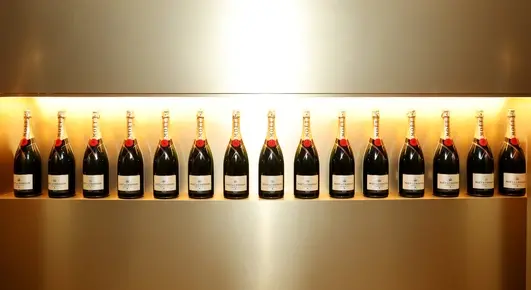 LVMH отчете значителен спад в продажбите на шампанско и коняк