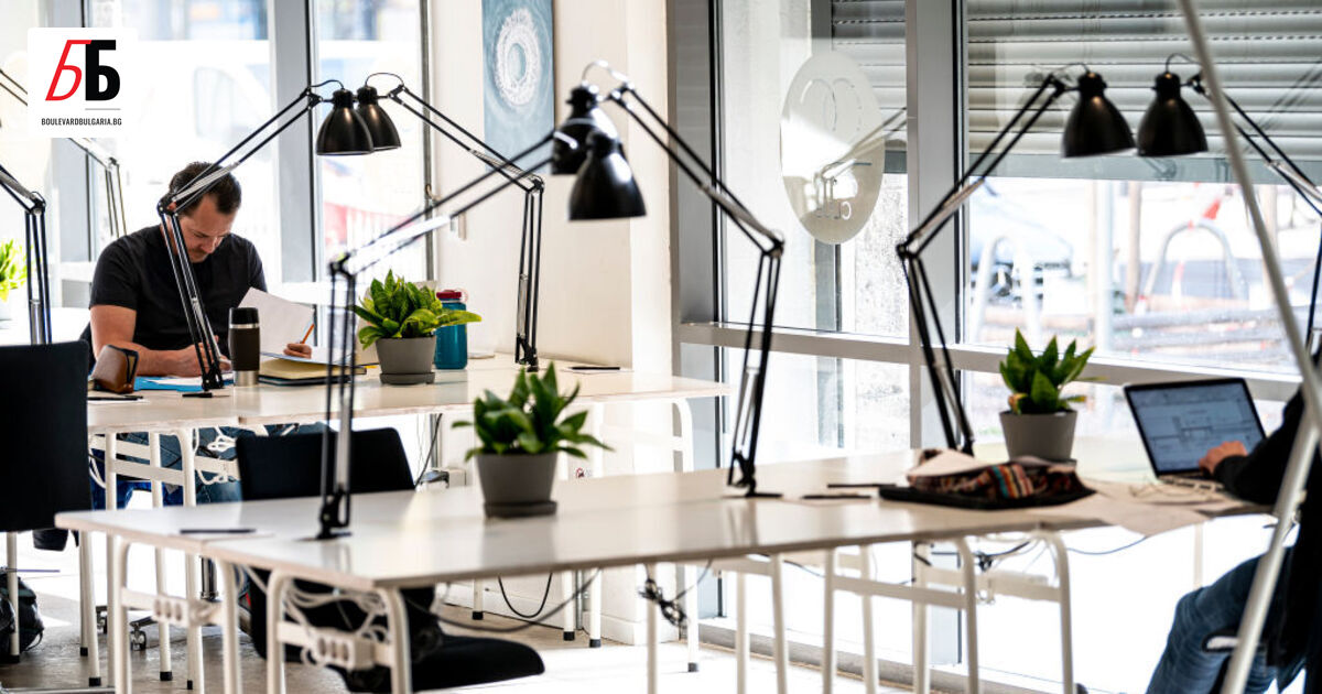 Освен че спестява време в пътуване до офиса за служителите,