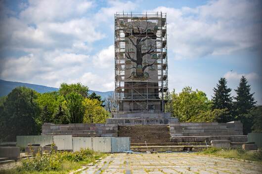 Подновяват демонтажа на Паметника на съветската армия 