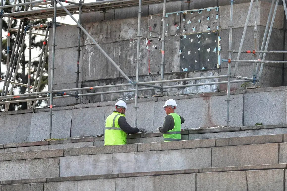 Скелето около Паметника на съветската армия ще бъде премахнато