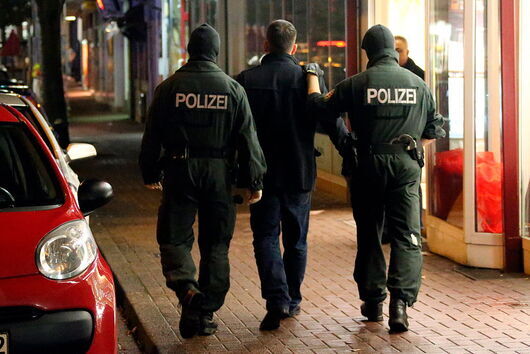 Асистент на германски политик от Алтернатива за Германия е арестуван