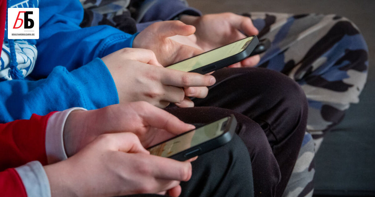 Instagram тества нова функция за рекламни паузи, които принуждават потребителите