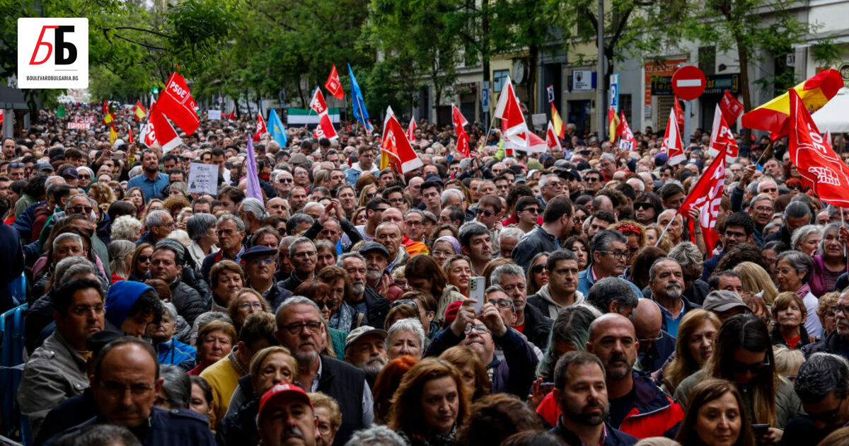 Хиляди поддръжници на испанския премиер Педро Санчес се включиха в