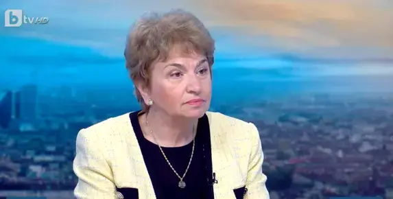 Плугчиева: С партиен асансьор се назначават хора в служебния кабинет "Главчев"
