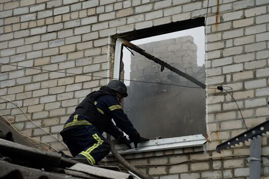 Руски управляеми бомби са поразили цивилна инфраструктура и жилища в