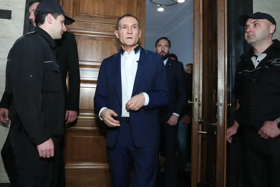 Васил Божков излезе от ареста срещу гаранция и се регистрира в ЦИК за вота "2 в 1"