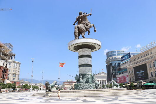 Северна Македония избира президент и парламент с България наум