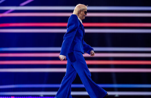 Евровизия дисквалифицира участника от Нидерландия Джуст Клайн часове преди финала