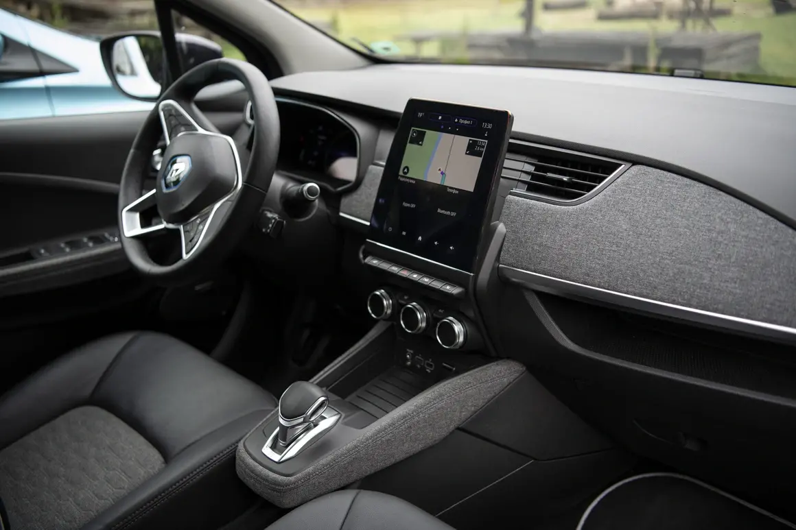 Renault запазва лидерската си позиция: ZOE е най-продаваният електромобил в Европа за 2020