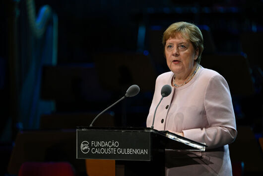 Бившият германски канцлер Ангела Меркел ще издаде своя автобиография която