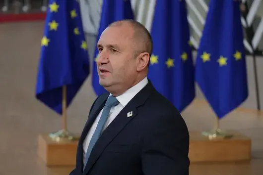 Радев нападна "самозваните евроатлантически" партии по всички фронтове