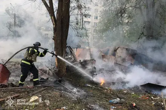 Десетки ранени при нови руски удари в Харков. Тръмп още вярва в "мира" на Путин