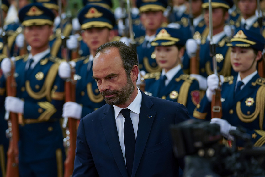 Премиерът на Франция Едуар Филип подаде оставка, Жан Кастекс поема кабинета