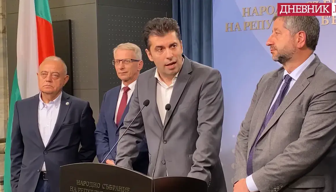 Кирил Петков: Записът е рязан и лепен, службите работят като компроматна машина