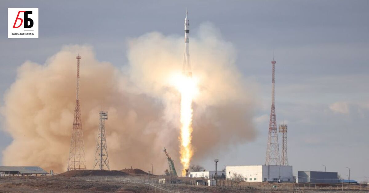Русия е изстреляла сателит, за който се смята, че може