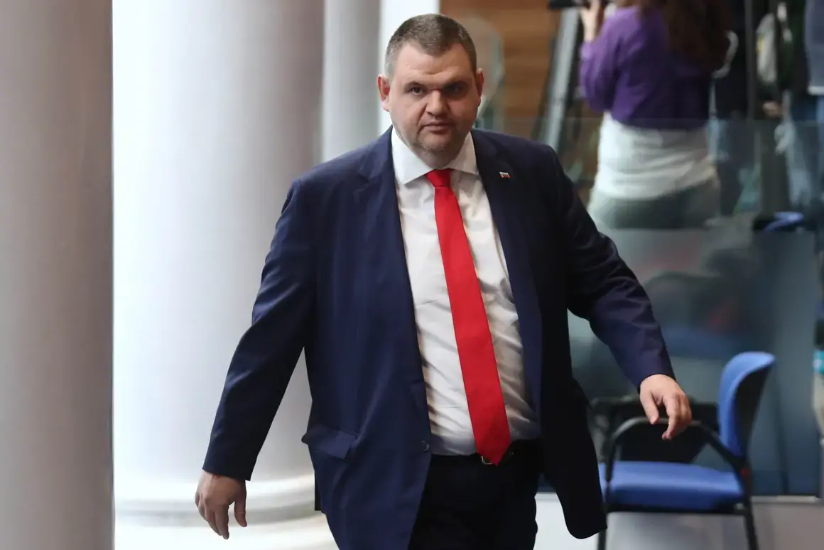 Пеевски се надява на "партиите да им дойде акълът"