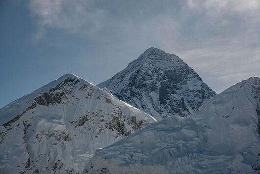 Петима души загинаха под Еверест само за денонощие Трагедията отново