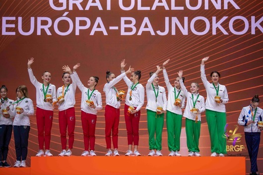 Ансамбълът на България грабна три златни медала от три възможни