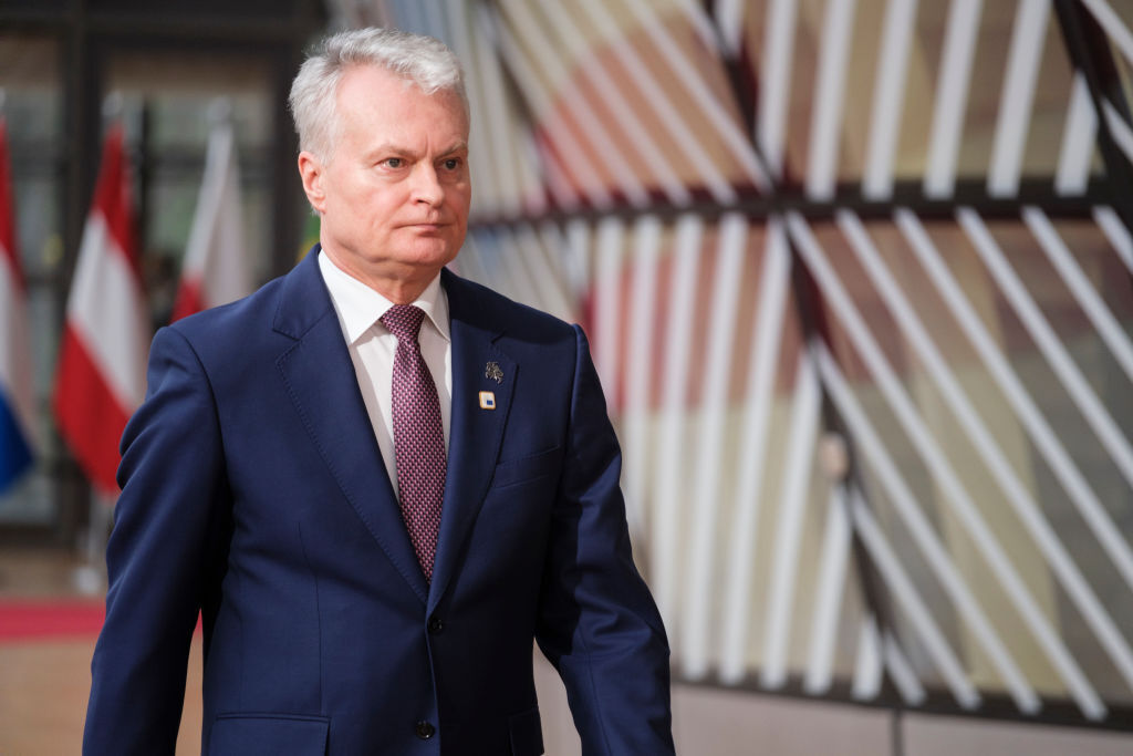Литва даде нов мандат на президента си на фона на напрежението с Русия