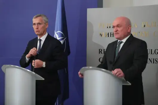 Кое в позицията на България за срещата на НАТО толкова притеснява президента?
