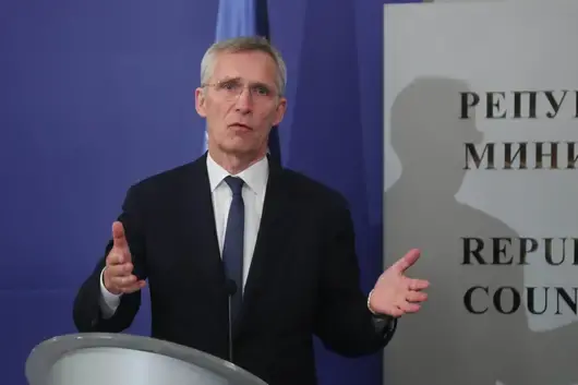 НАТО от София: Украйна може да се защитава и с удари по цели в Русия