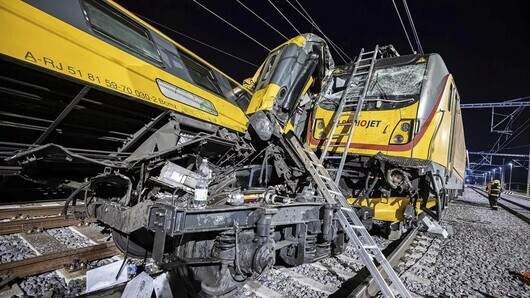 Най-малко 4 души са загинали, а 23 са ранени след сблъсък на влакове в Чехия