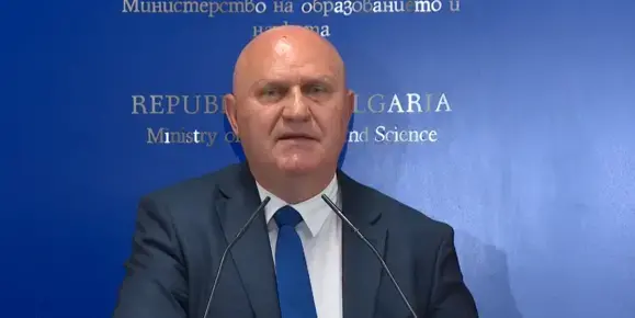МОН отчете най-високите резултати на матурата по български език и литература от 2008 г. насам