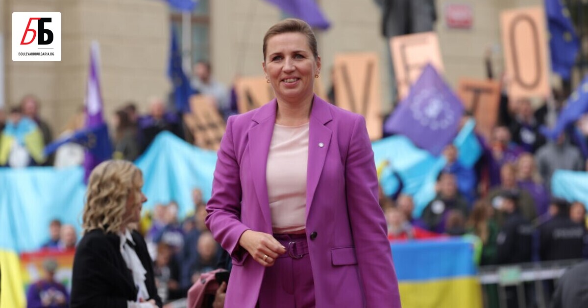 Премиерката на Дания Мете Фредериксен е била нападната на площад