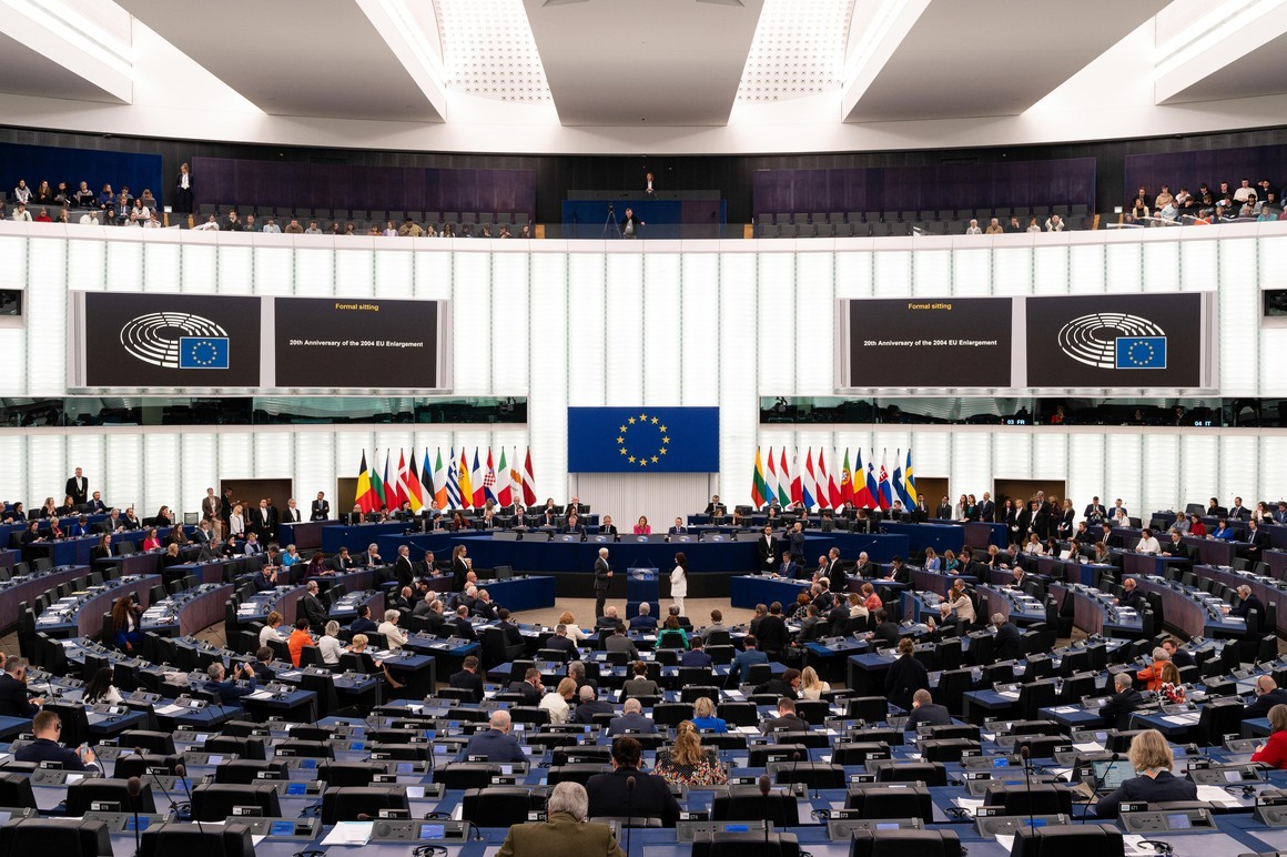 Европейският парламент даде зелена светлина на България за еврозоната