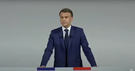 Еманюел Макрон определи като "абсурдни" слуховете за евентуална оставка