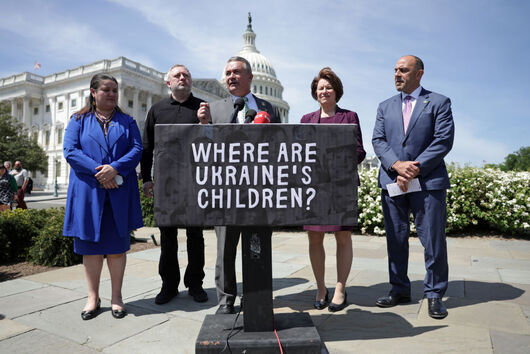 Деца отвлечени от Украйна след началото на войната се предлагат