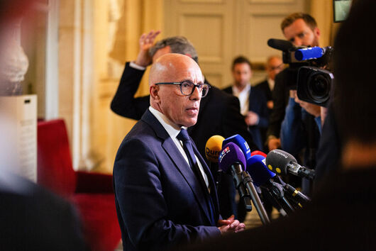 Франция преживява пореден епизод на политически шок след като лидерът