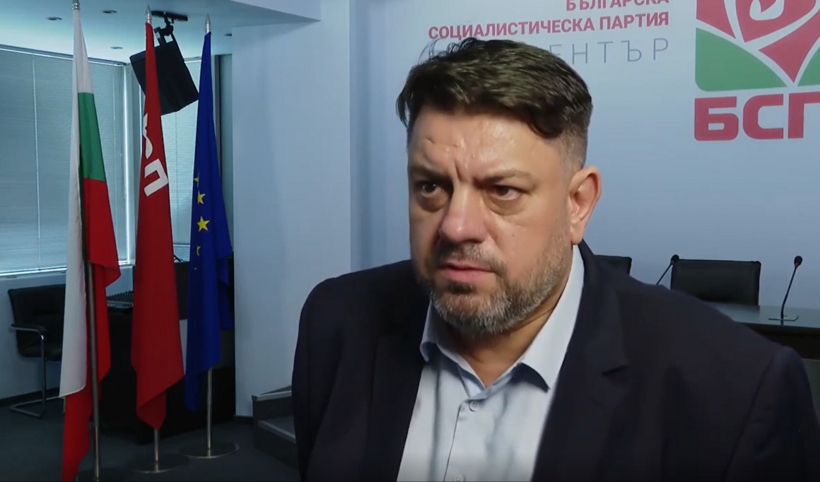 Атанас Зафиров отрича да има "преврати или каквото и да е било" в БСП