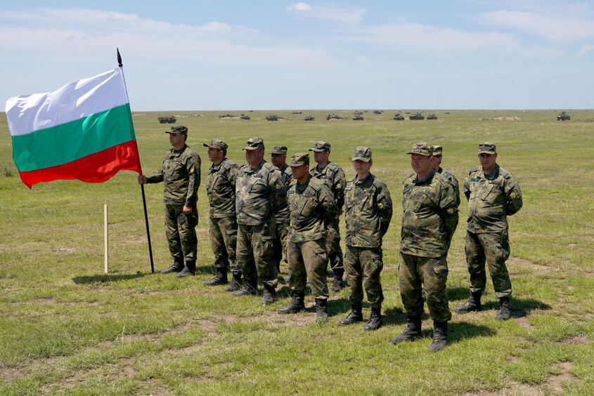 Снимка на български войници от НАТО