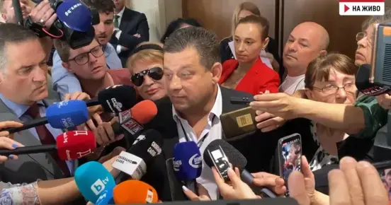 Николай Марков от „Величие“ закъсня и не положи клетва като депутат
