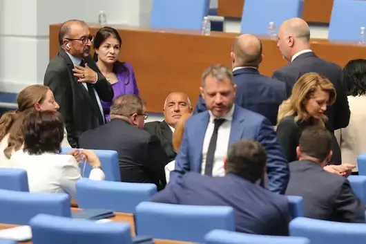 Парламентът узакони "вечния обвиняем" и сложи "шипове на бухалката на прокуратурата"