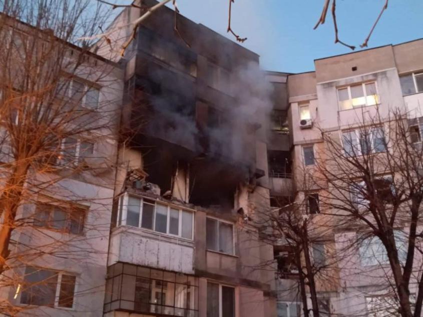 Взрив на апартамент във Варна: 2 жертви, 11 евакуирани