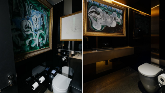 Картини на Пикасо се озоваха на показ в женската тоалетна на музей
