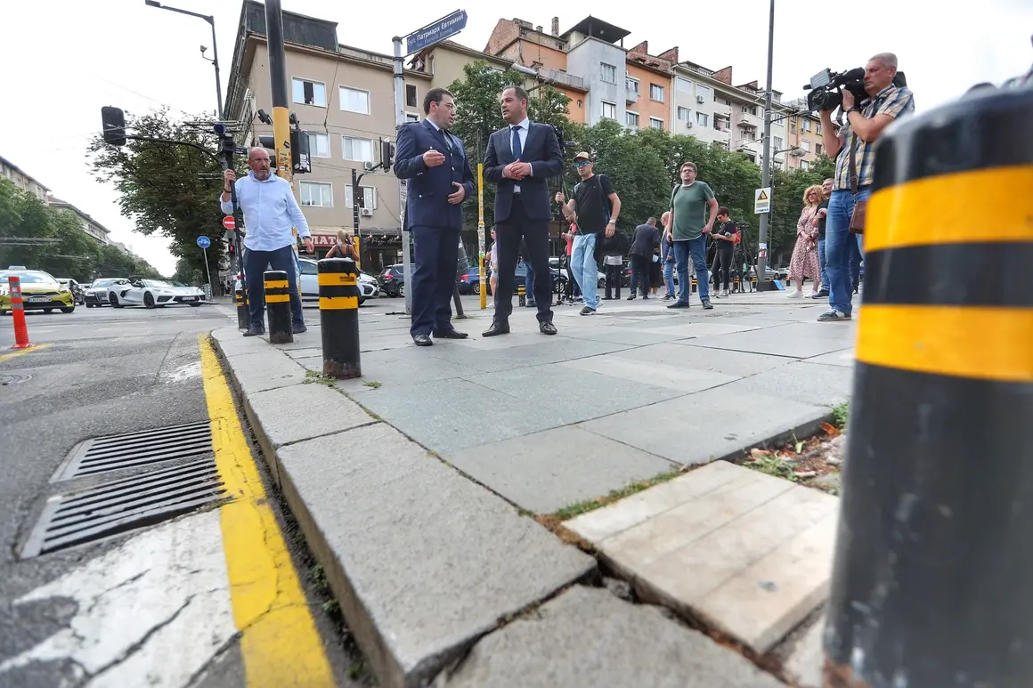 Калин Стоянов заплаши общината със съд, ако не огради новите велоалеи в центъра на София