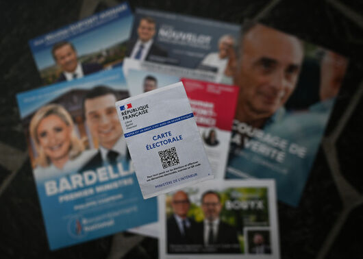 Франция гласува на първи тур на предсрочни парламентарни избори с