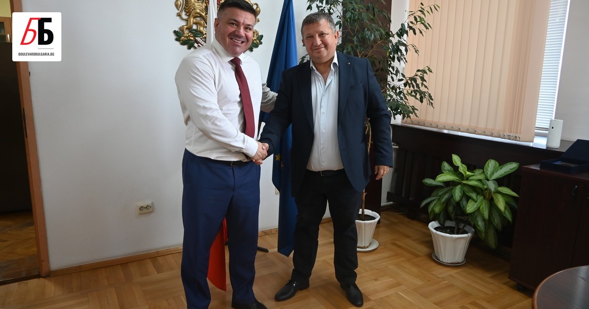 Нетърпението на ДПС да овладее ключови позиции в областните администрации